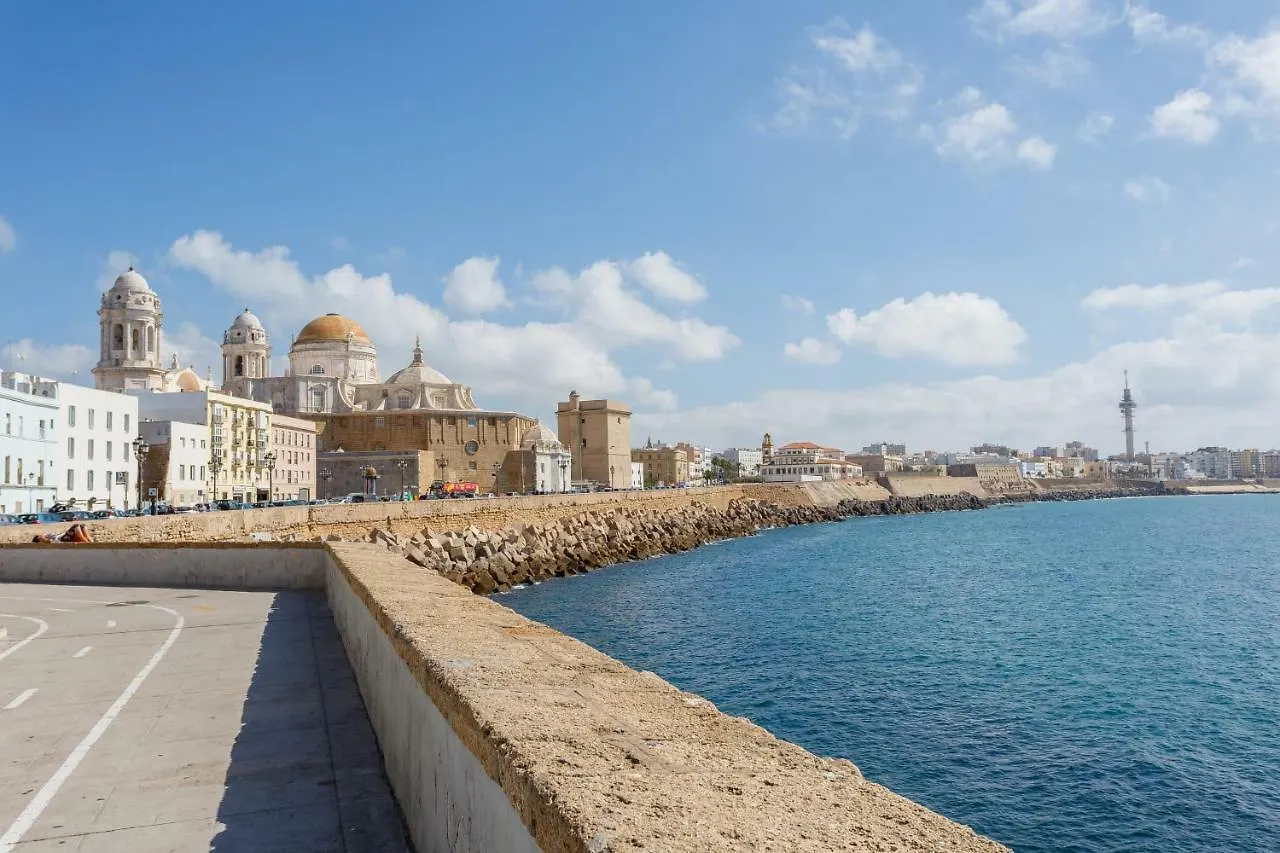 Apartment La Sorpresa Del Genoves By Cadiz4Rentals Spain